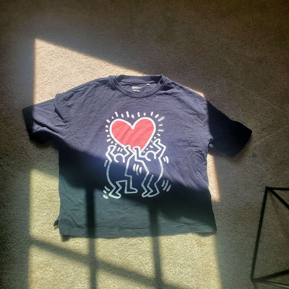 [Sold] - Uniqlo Keith Harring Heart Graphic Tee